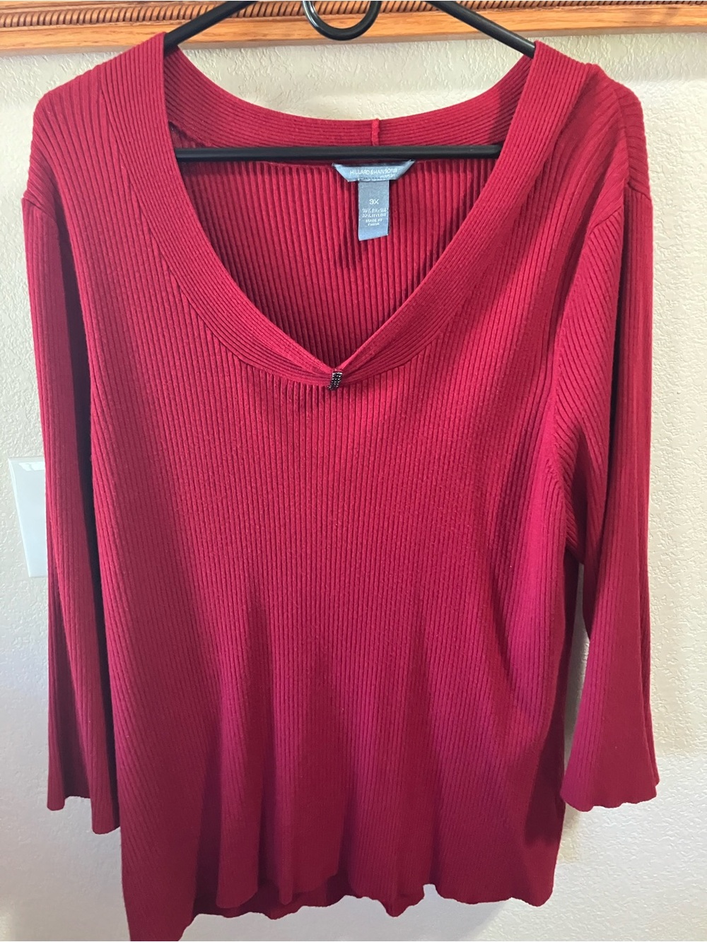 Hillard & Hanson Ribbed V-Neck Long Sleeve Top - Red